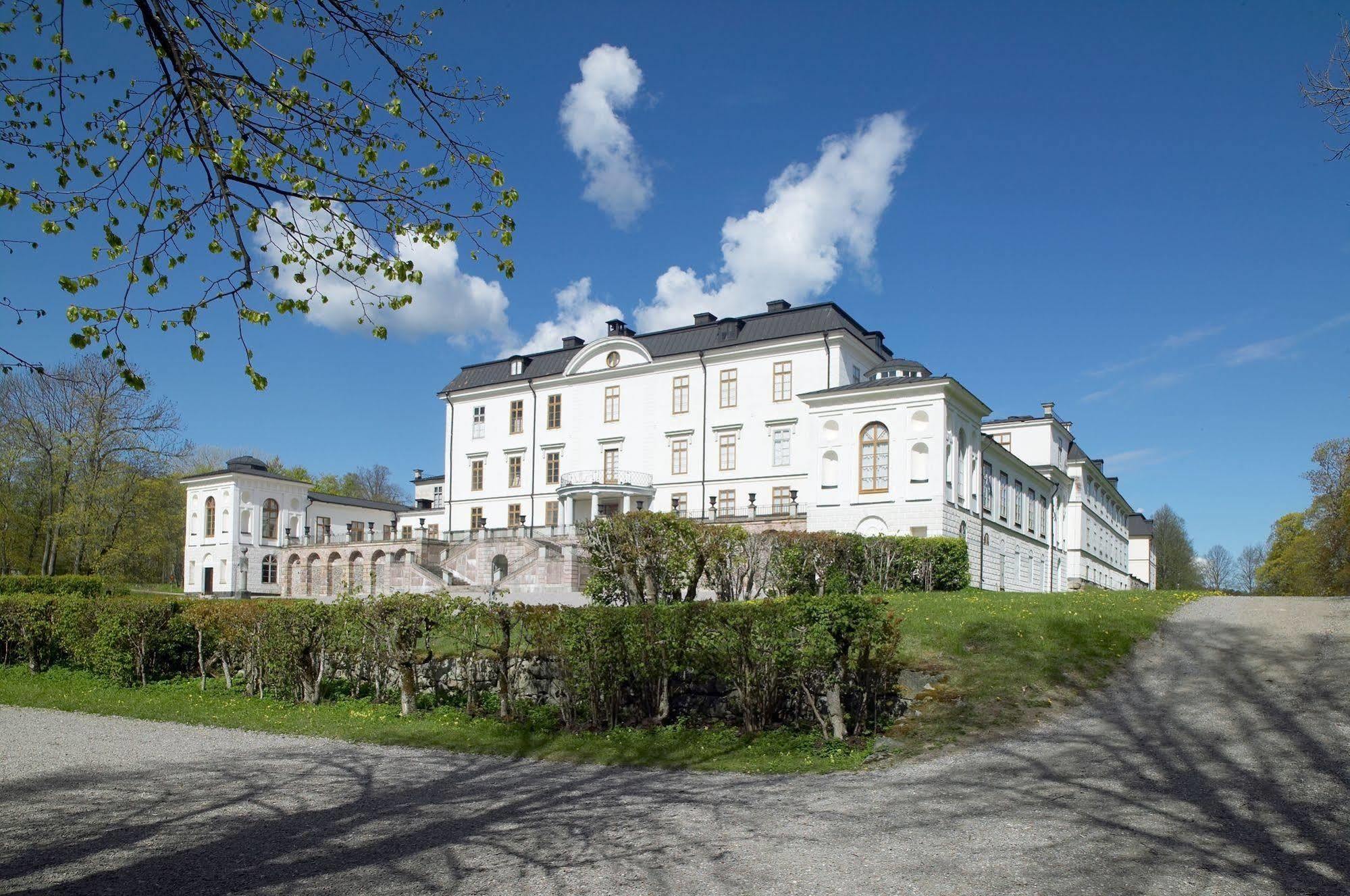 Rosersbergs Slottshotell Exterior photo